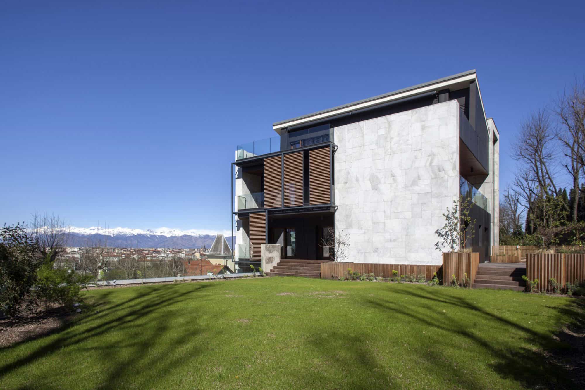 Metal and marble – Residential